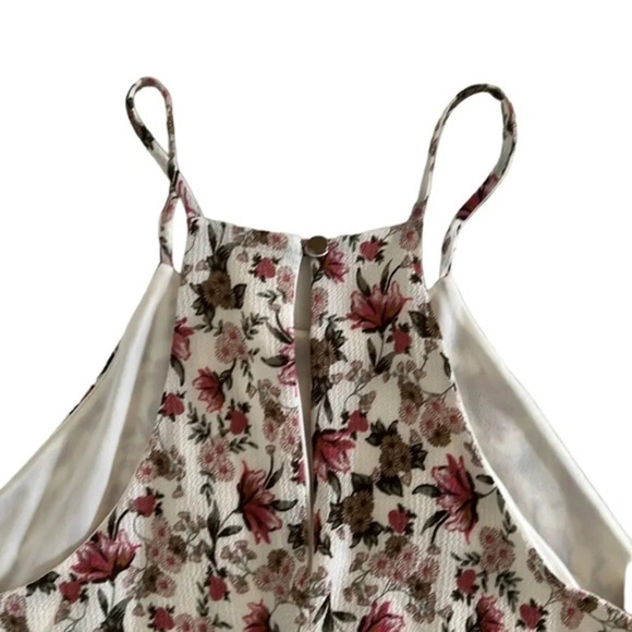 Everly 90’s/ 2000’s floral Dress - Picture 5 of 10